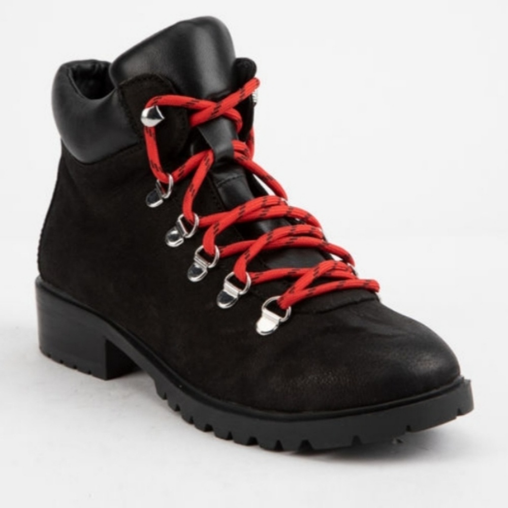 Steve Madden Boot